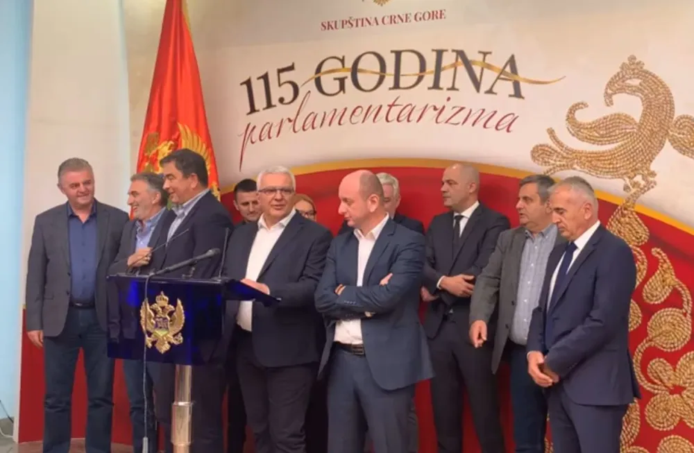 (ВИДЕО) Мандић: Завршена прича о реконструкцији, вријеме за избор нове Владе