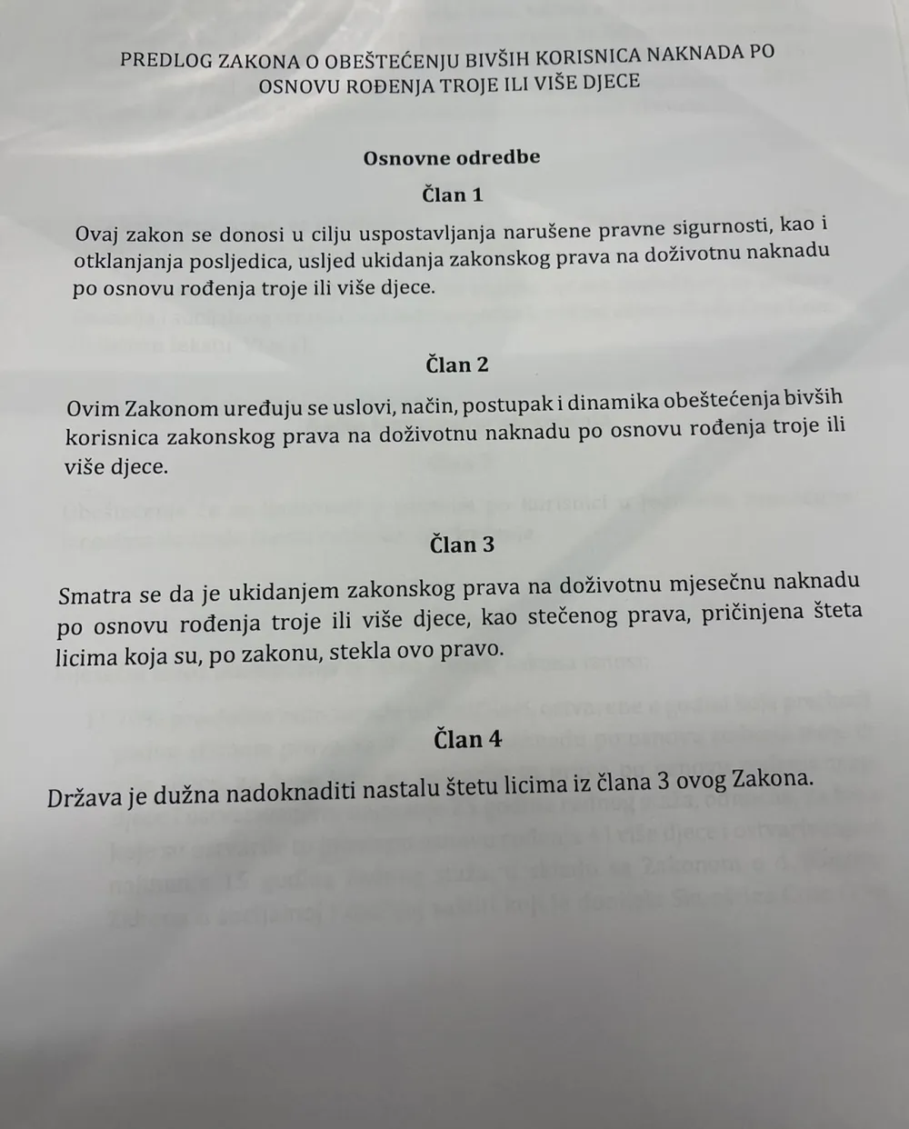 Демократе: Написали смо закон за враћање надокнада мајкама