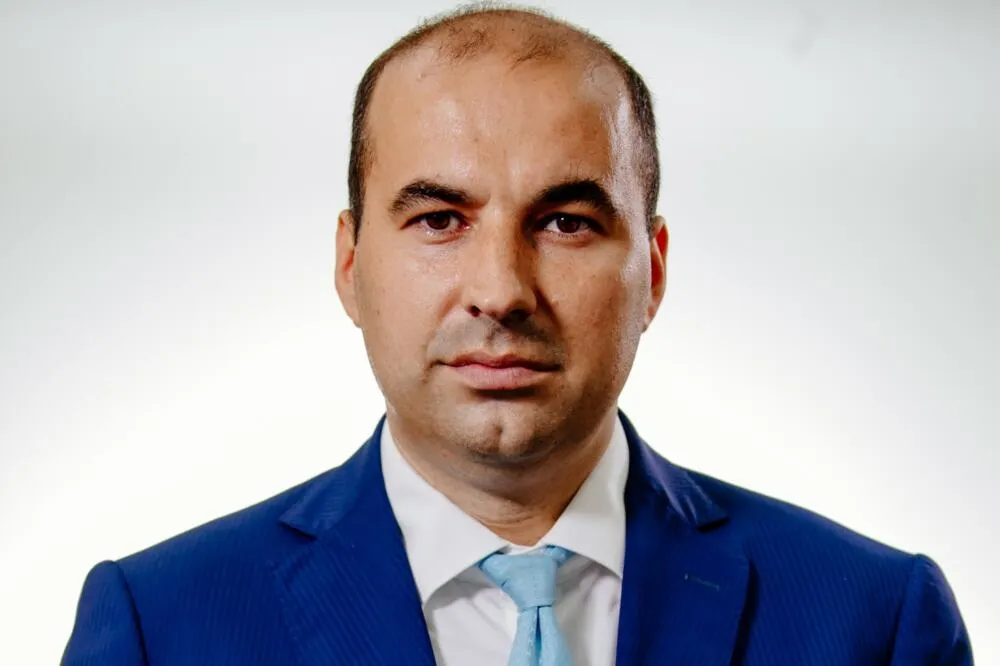 Рађеновић: Нетачна информација да примам 4.670 еура мјесечно
