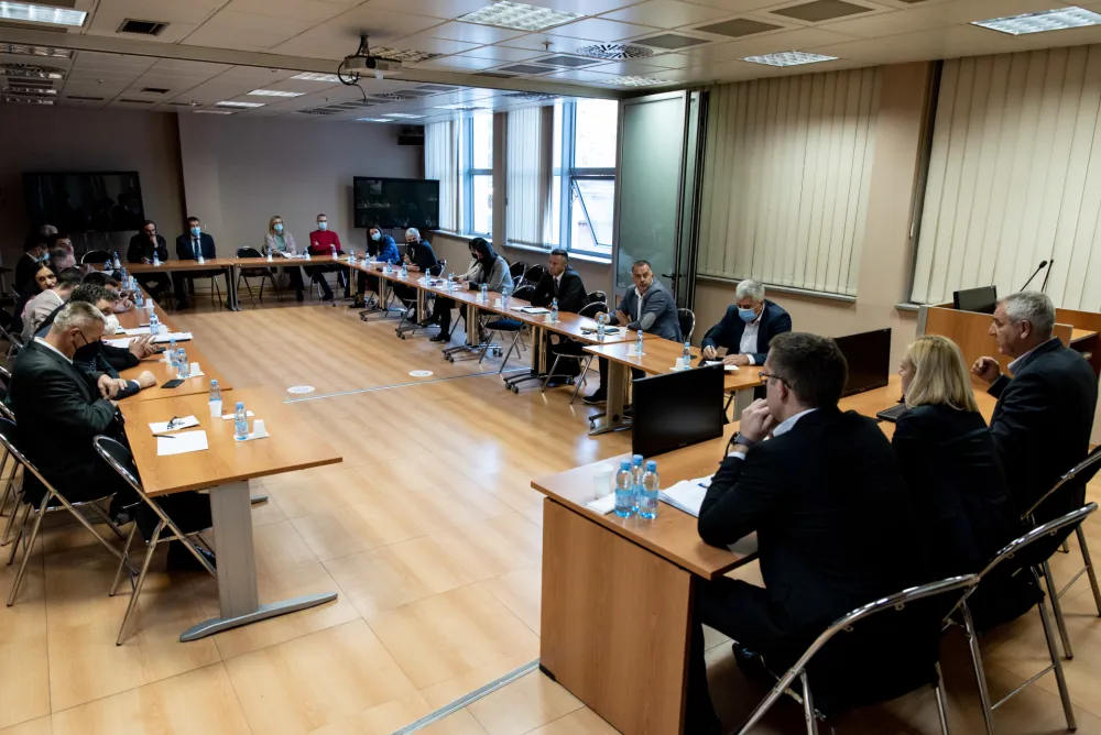 Митровић: 60 одсто становништва у Црној Гори живи у индивидуалним станбеним објектим