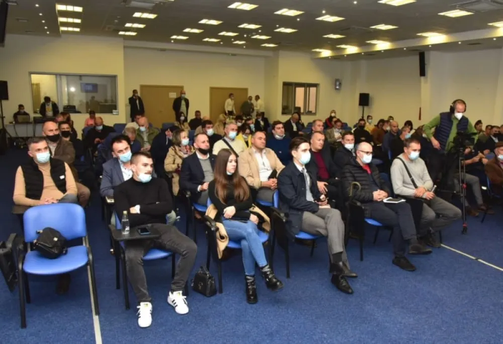 Проблеми прате развој градских насеља: Садине без ДУП-а, Сити кварт без школе