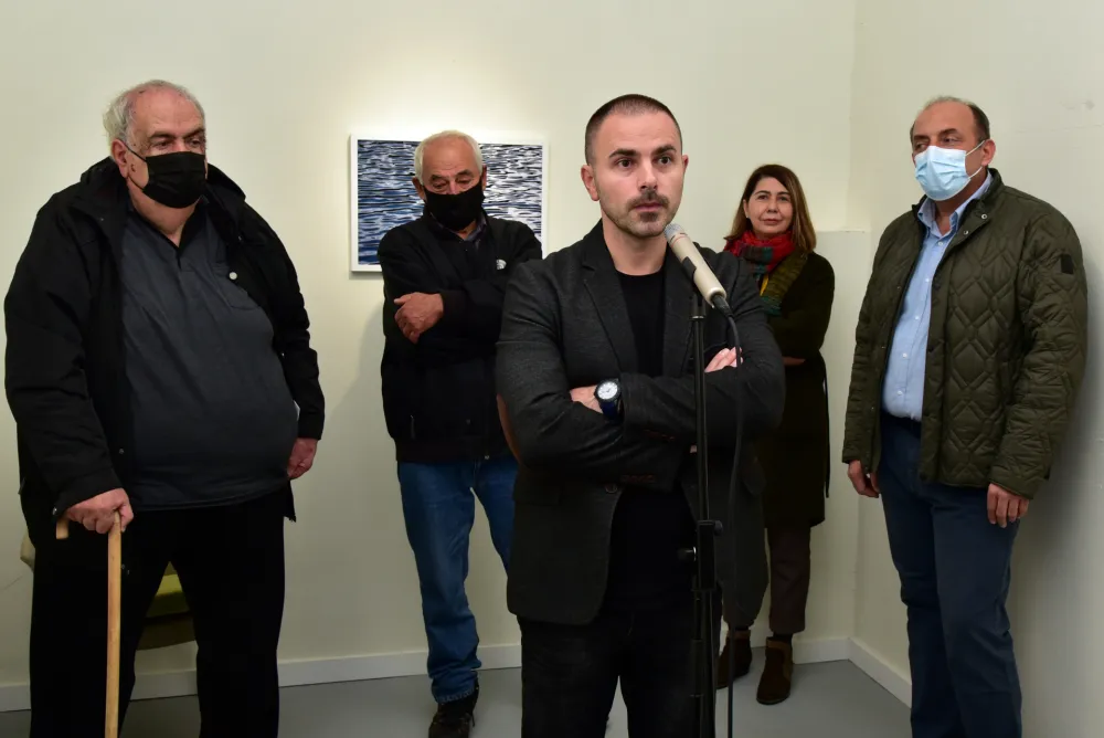 Отворена изложба фотографија два истакнута умјетника: "Кадрирања" Драгана Караџића и Миливоја Бабовића