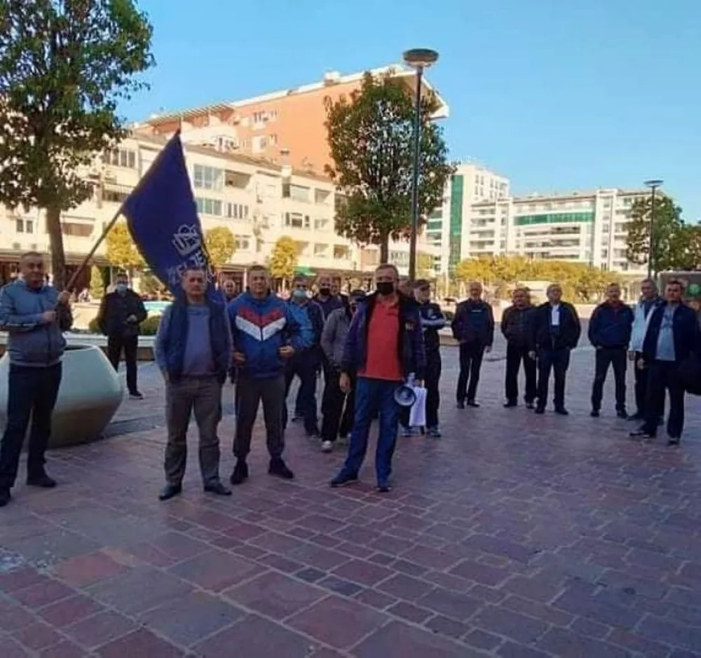 Пензионери Жељезаре не могу добити отпремнине, јер се закон Министарства економије не односи на приватне фирме