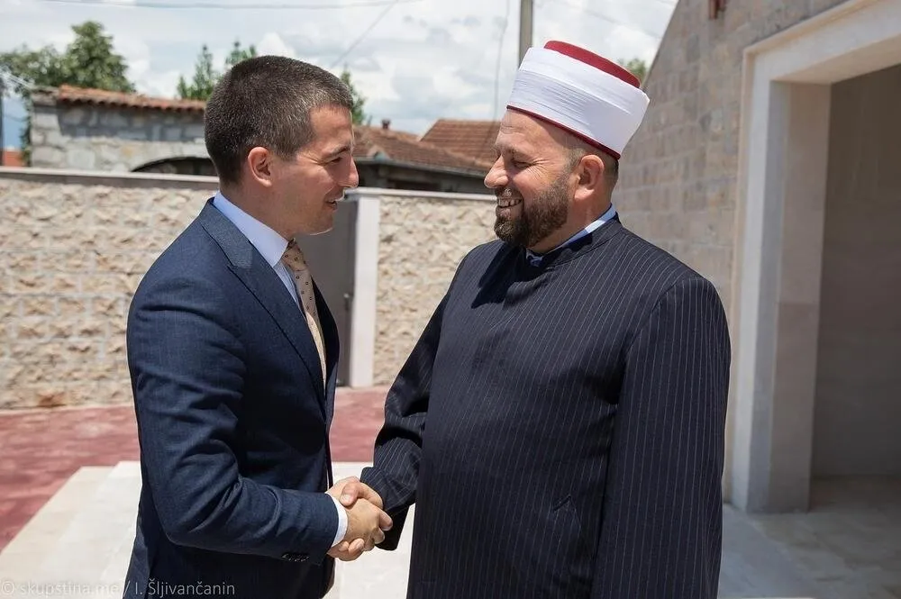 Фејзић реизабран за реиса Исламске заједнице, Бечић му честитао