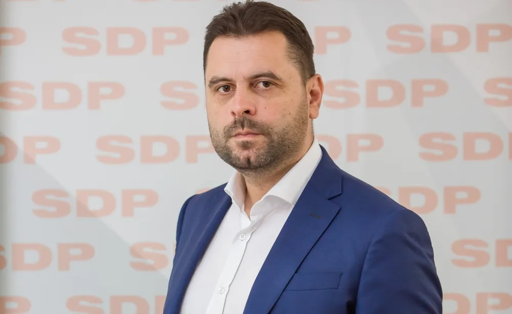Генерални секретар СДП-а Спајића и Кривокапића назвао продавцима магле