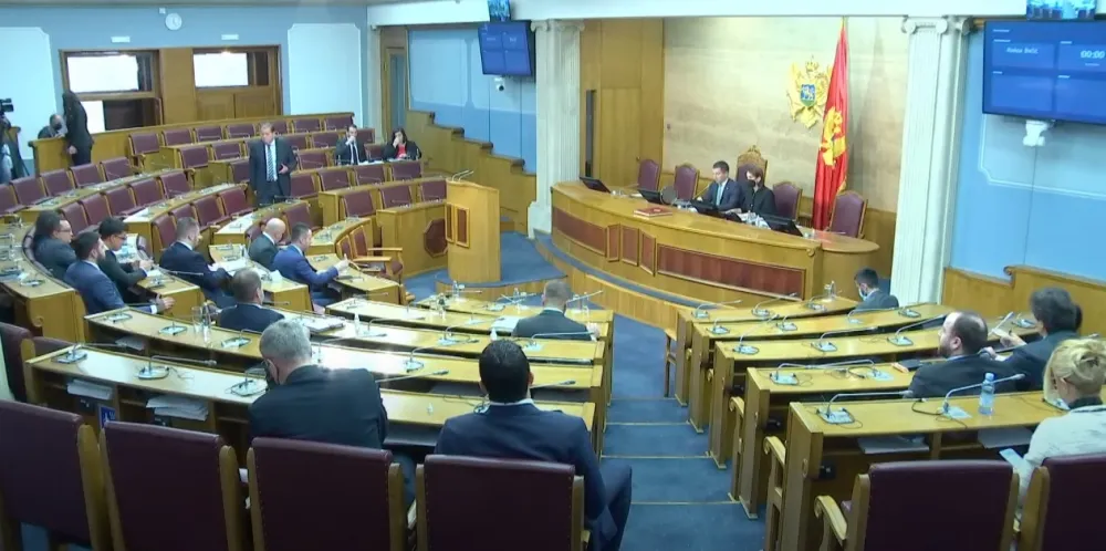 Симулација рада парламента са средњошколцима