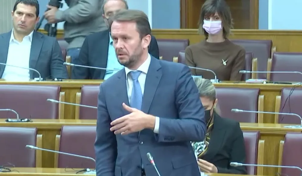 Коњевић: Већина повукла сопствени предлог закона, дјелује нереално