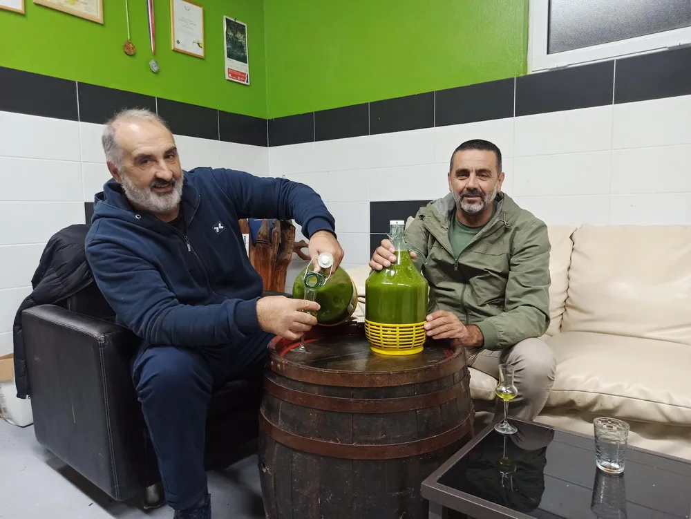Уље од Старе маслине из Бара на оцјени квалитета у Сплиту