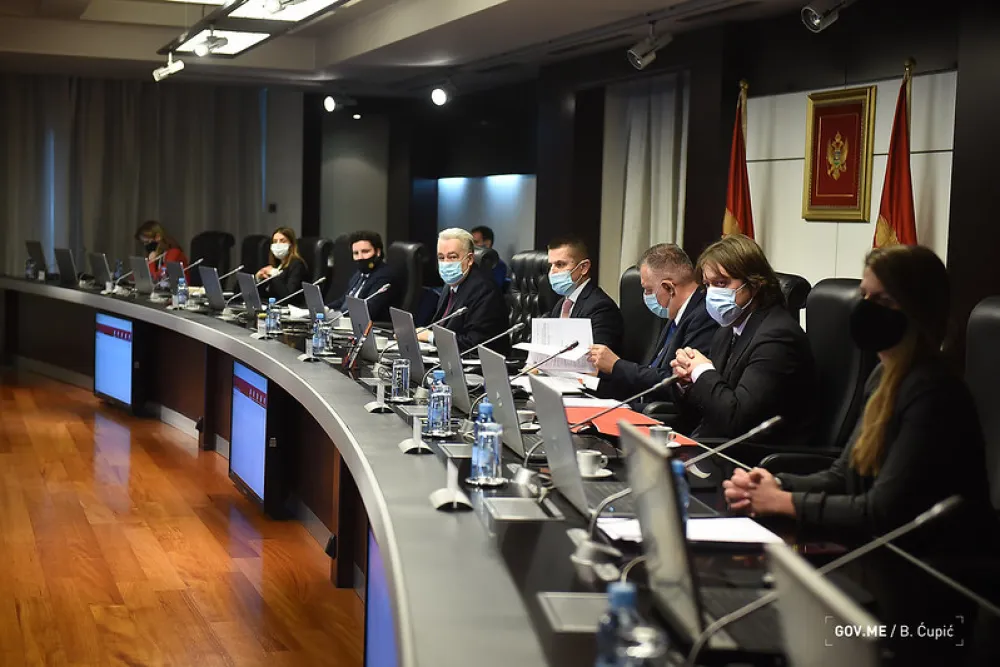 Према евиденцији АСК: И власт и опозиција склони скривању рачуна