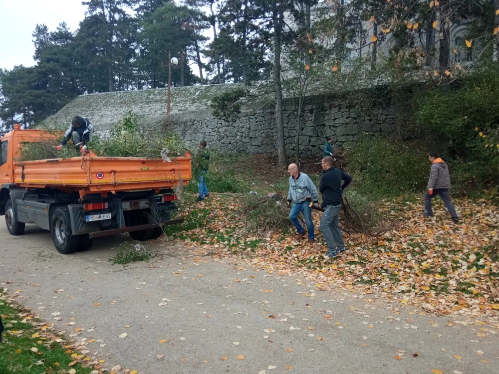 Еколошка акција у Никшићу: Уклонили 34 дивље депоније