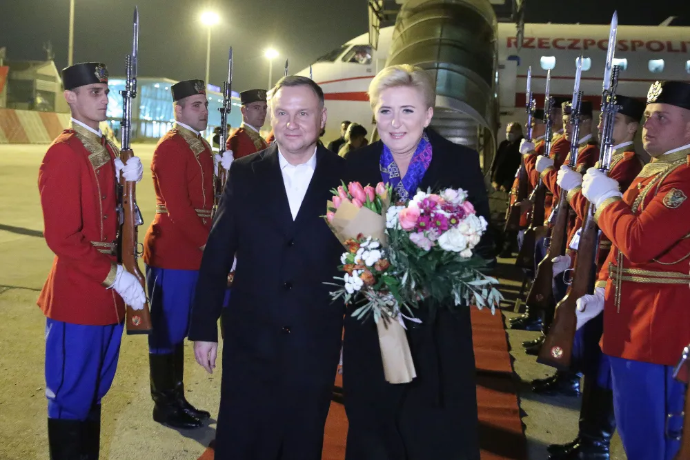 Дуда са супругом допутовао у Црну Гору, сјутра дочек на Цетињу