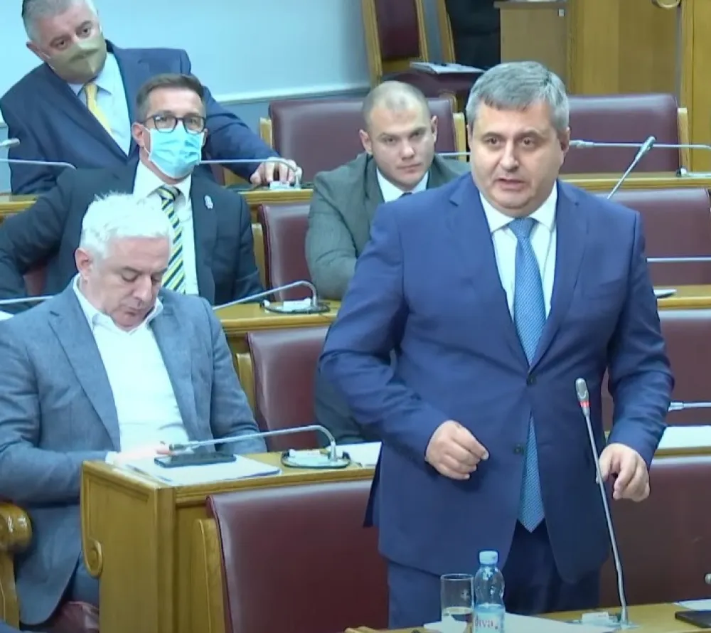 Радуновић: "Златне лавице" имале врхунске резултате, али су и биле саучесник у промоцији диктатуре