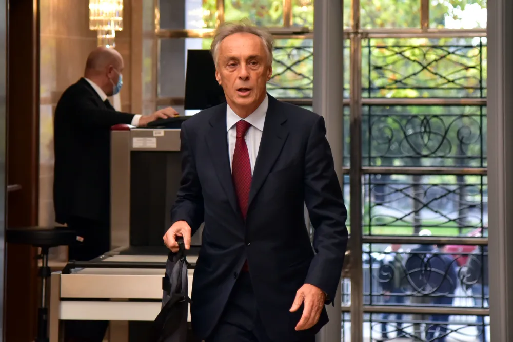 Лекићева партија: Перформанс са ципелама је неозбиљан и са дозом јавног неукуса