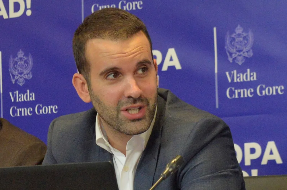 Спајић: Научимо од дјеце да вјерујемо у бољу будућност и да јој се радујемо