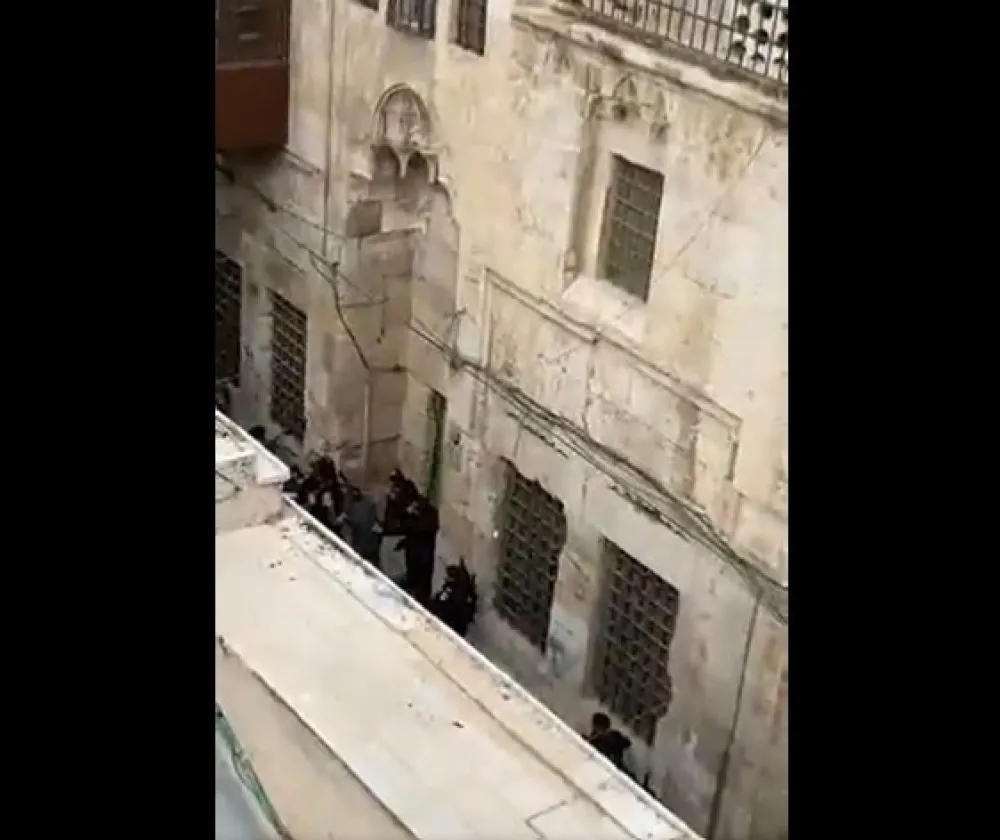 (ВИДЕО) Нападач убио једну и ранио три особе у Јерусалиму