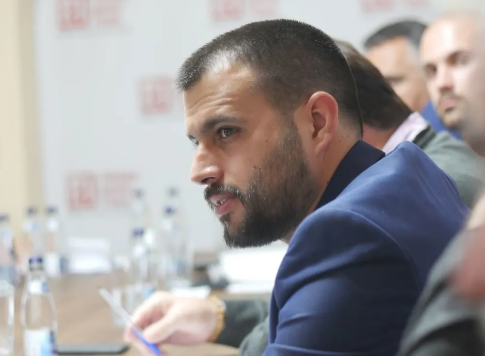 Вешовић: Вуковићев капитални буџет политичка пропаганда одлазећег градоначелника