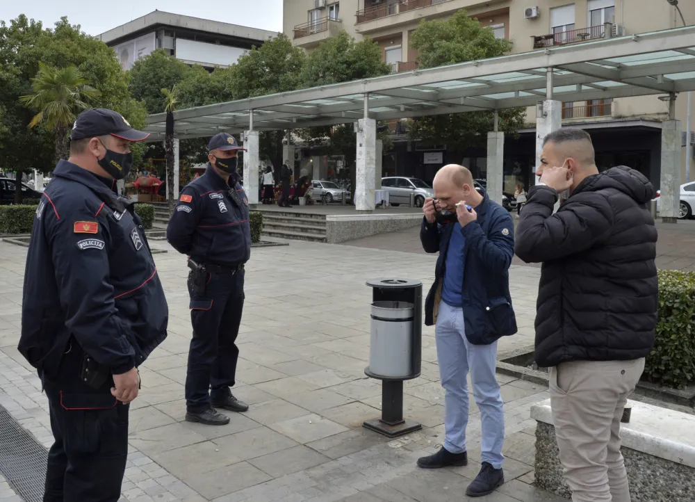 Ковид потврда важи шест мјесеци, без ње ни у играонице