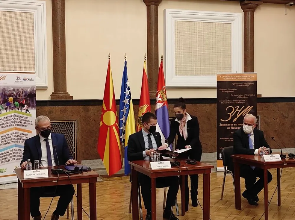 Бечић и Крачковић потписали Декларациjу о унапређењу диjалога о слободи медиjа на ЗБ