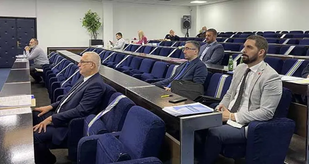 Нешковић: Пред изборе у Бару се појавила велика потреба за споразумним раскидима радног односа уз отпремнину