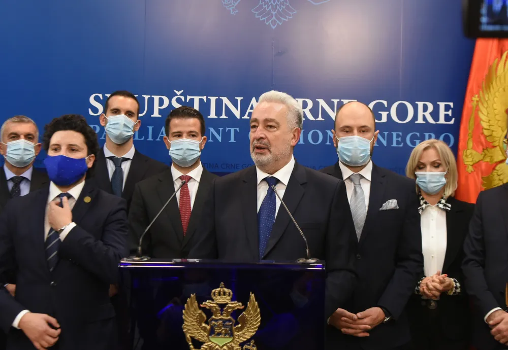 Опозиција данас доставља предлог за смјену актуелне Владе