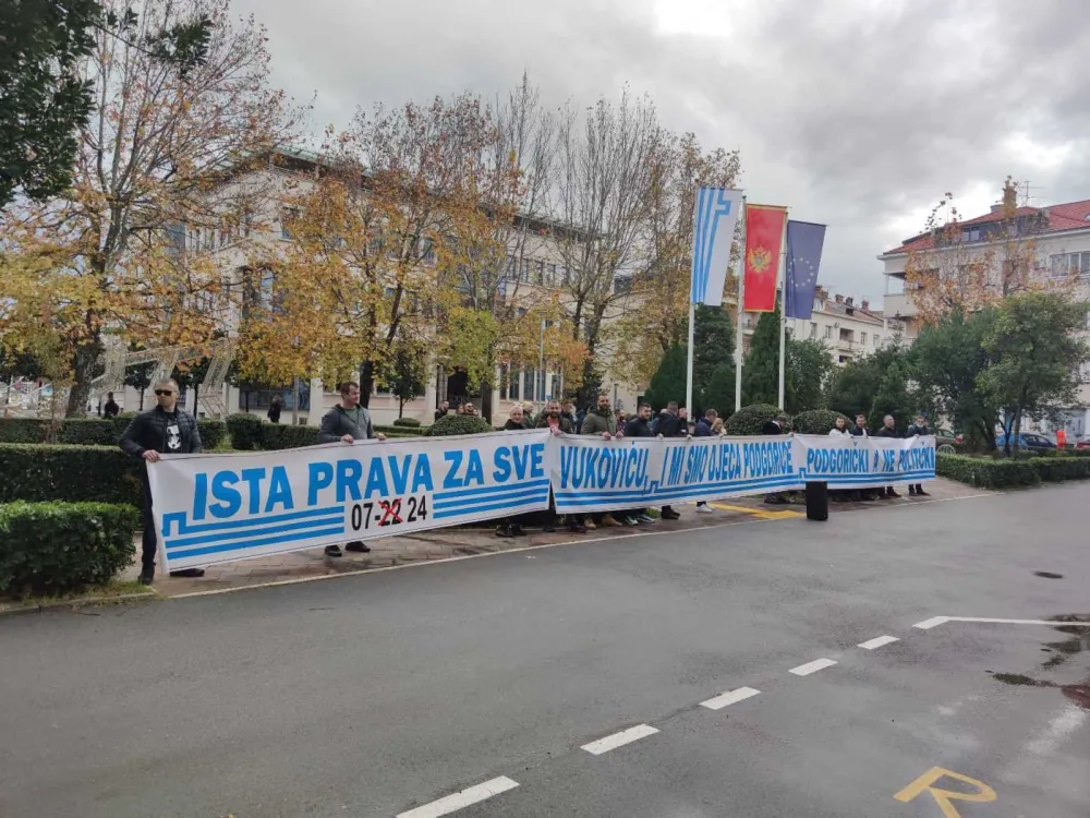 Протест власника кафића у Сити кварту: И ми смо подгоричка дјеца
