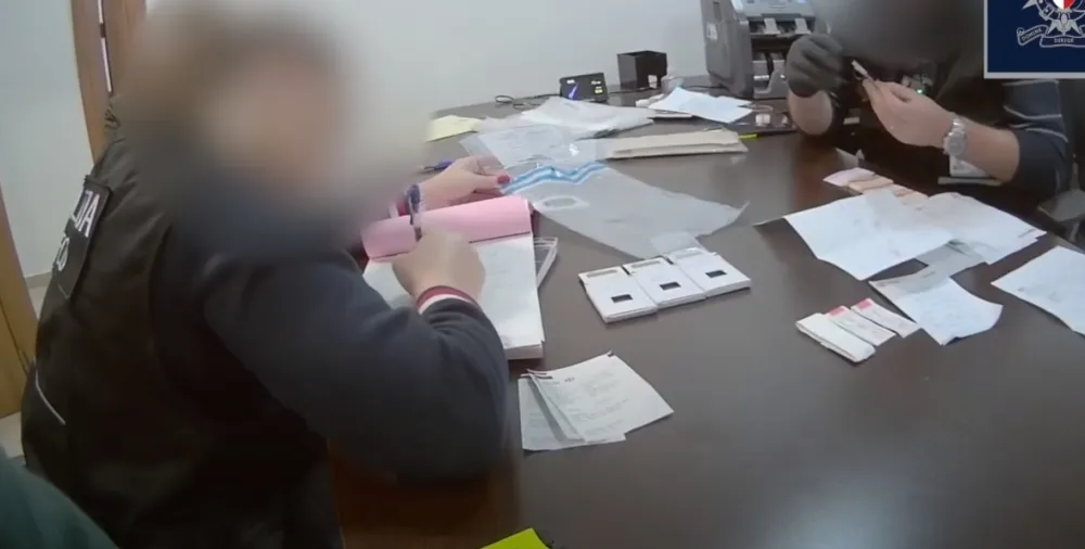 (ВИДЕО) Опрали 20 милиона еура: Одузето 70.000, накит и луксузна возила