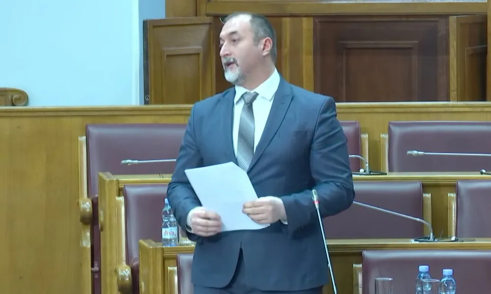 (ВИДЕО) Стијовић: Немам кућу, имам стан у Подгорици, два у Београду и кућу у Сарајеву