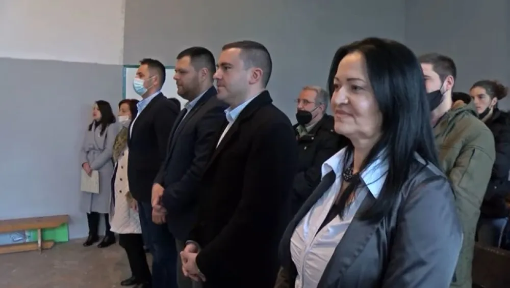 (ВИДЕО) Снимак демантује друштвене мреже: Ковачевић стајао током интонирања химне