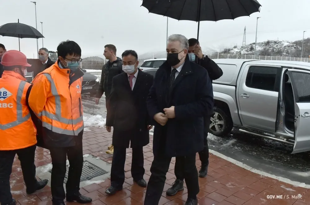 Кривокапић обишао завршне радове на приоритетној дионици ауто-пута