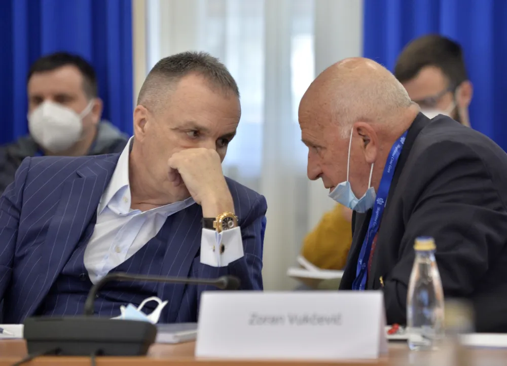 Вукчевић: Пејовић понудио да ЕПЦГ преузме КАП на годину