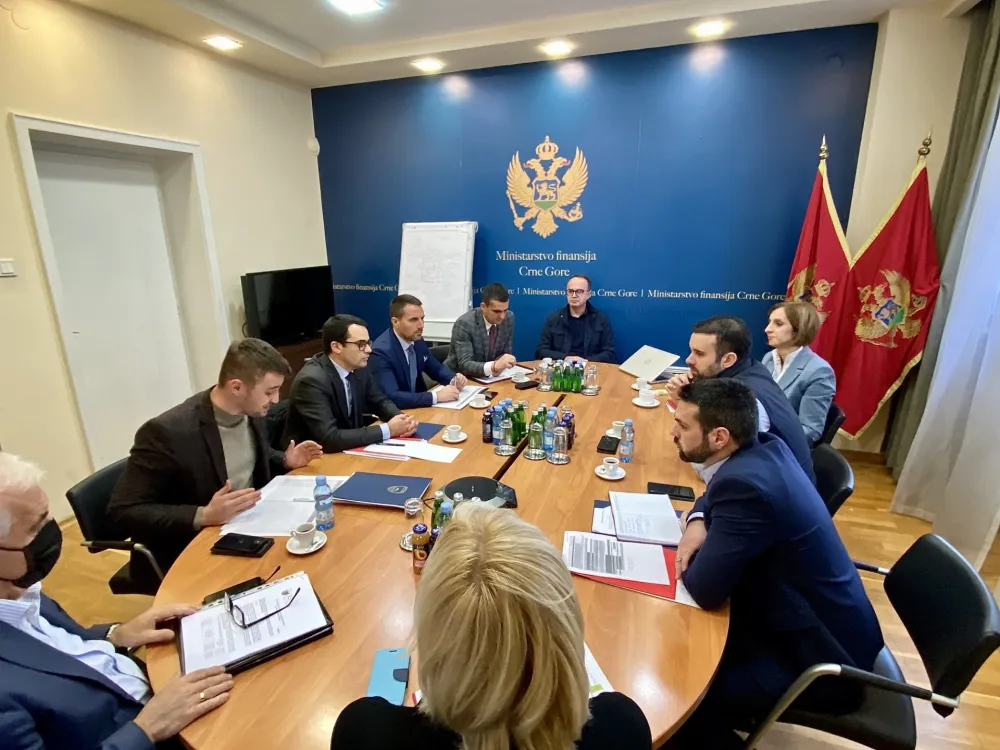 Утврђене мјере за помоћ општинама: За Егализациони фонд додатних десет одсто
