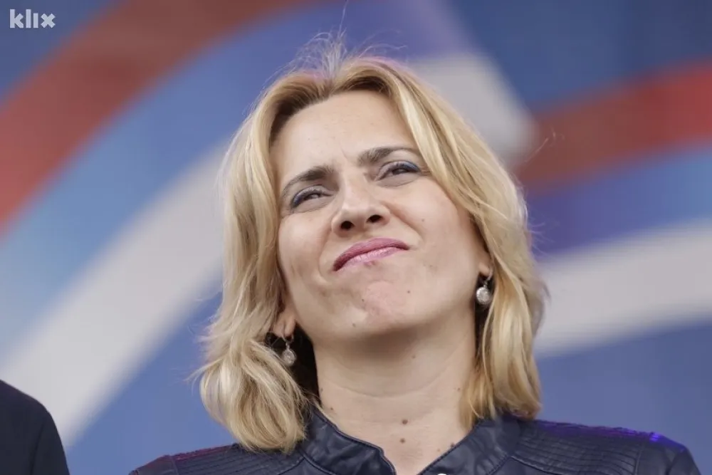 Цвијановић оштро: Неће НАТО дисциплиновати Србе