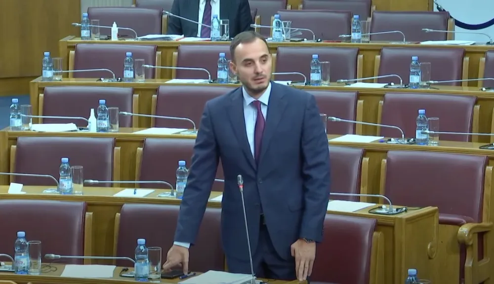 Конатар: УРА ће иницирати 500.000 еура за изградњу фискултурне сале у Мркојевићима