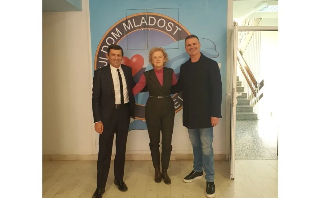 УПЦ донирала дјечијем дому &bdquo;Младост&ldquo; 100 пакетића