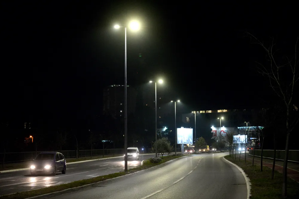 Нова расвјета на Булевару Црногорских сердара