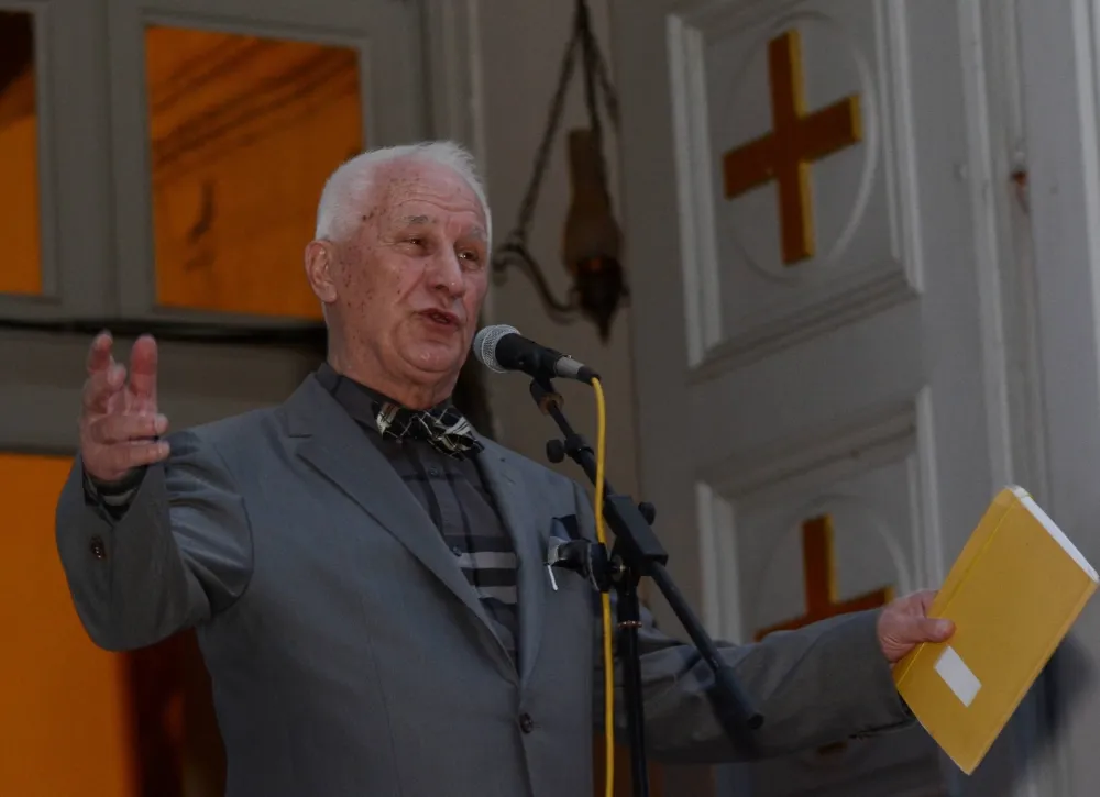 Бећковић: Косово је пјевница српска, а Његош је и син и отац Косова