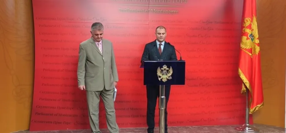 Бојовић: Повећање зарада мора пратити и повећање пензија