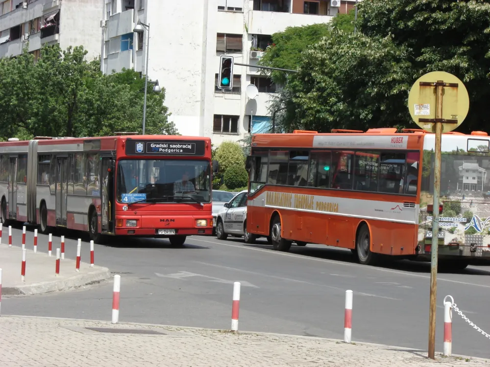 Влада ће уплатити превозницима 330 хиљада еура