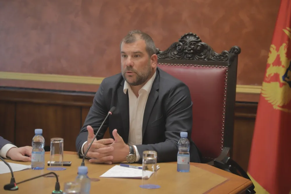 Краповић угоститељима: Сачуваjмо свако радно мjесто
