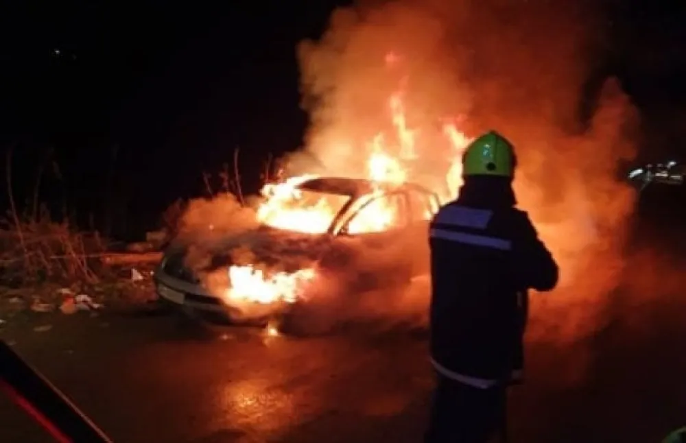 У пожару изгорио ,,Пасат''