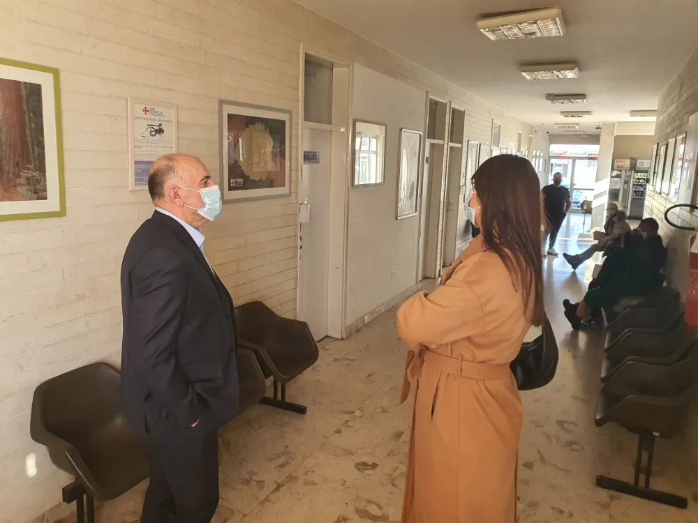 Jокић и Томовић обишли дежурне здравствене обjекте ДЗ Подгорица