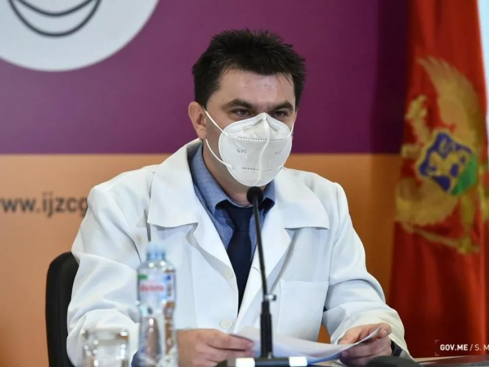 Галић: Анализе ће показати да ли ће бити потребна четврта вакцина