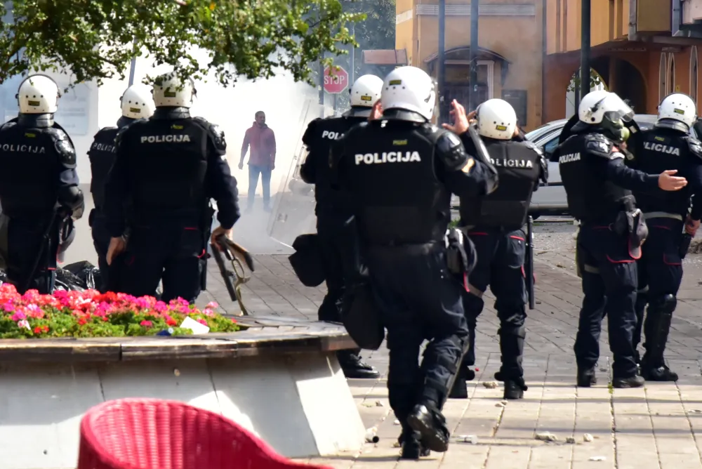 Борељ: Истражити насиље на Цетињу током устоличења митрополита Јоаникија