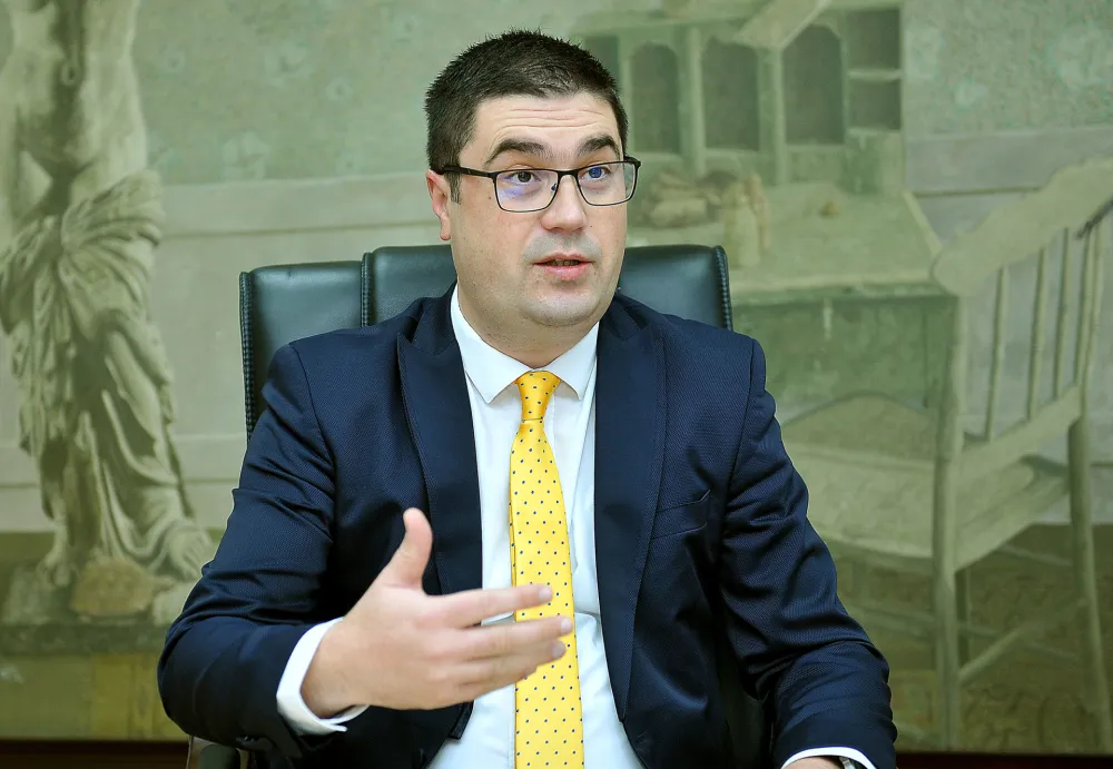 Ровчанин за "Дан": Нећемо повећати цијену струје