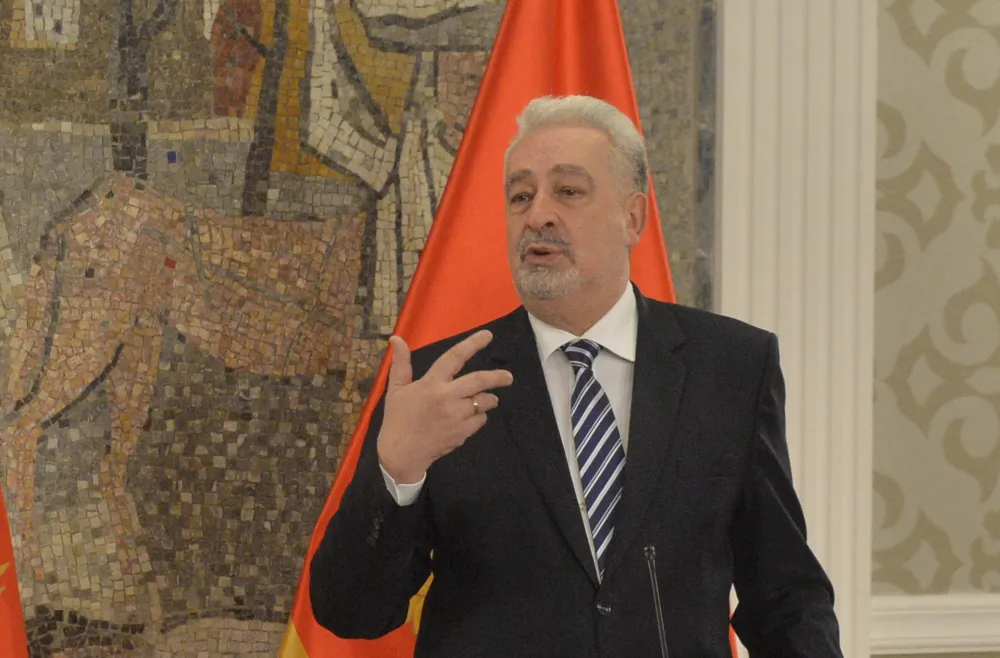 На Твитеру спекулације да је премијер позитиван на корону, Кривокапић негирао