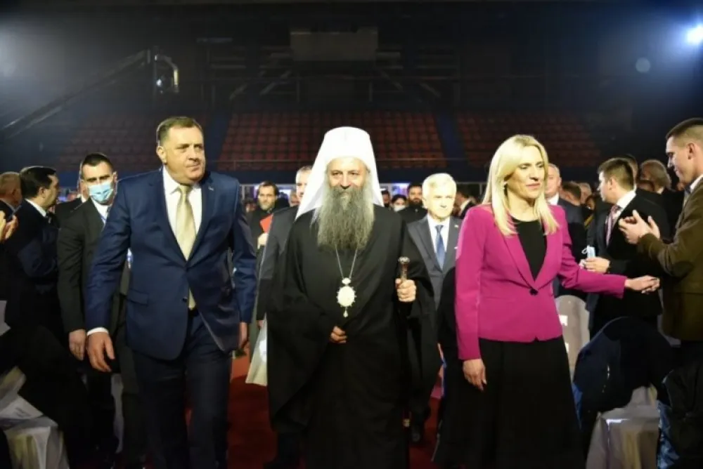 Патријарх Порфирије: О миру данас највише причају они који свакодневно производе оруђа смрти