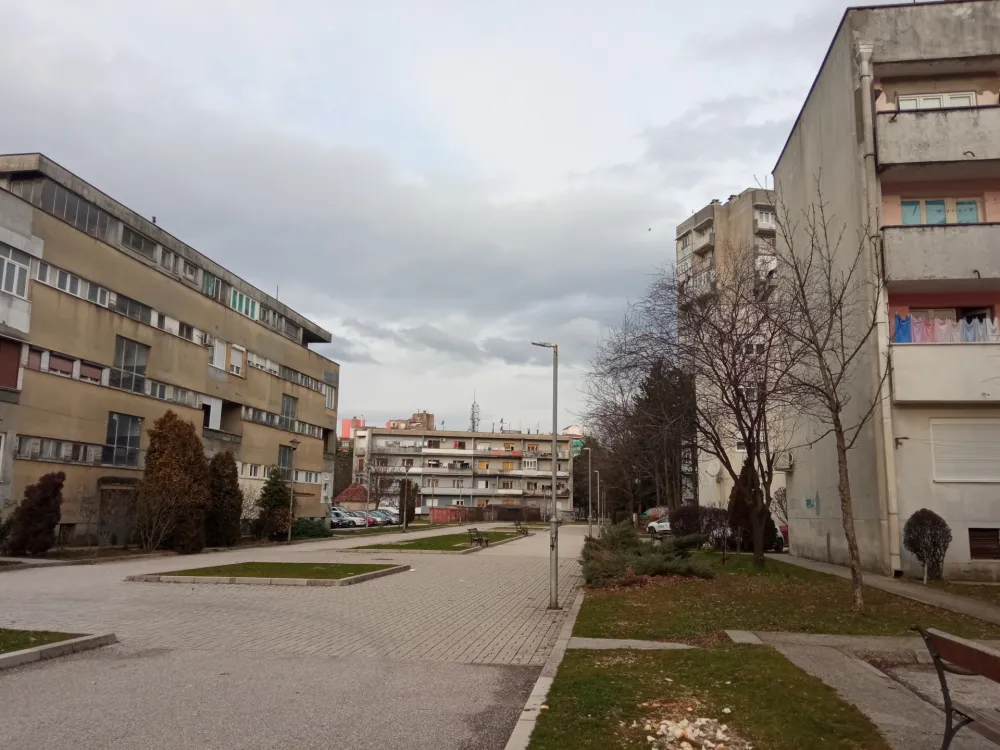 Санација старих стамбених зграда у Никшићу: Инвеститорима станови, станарима нова фасада