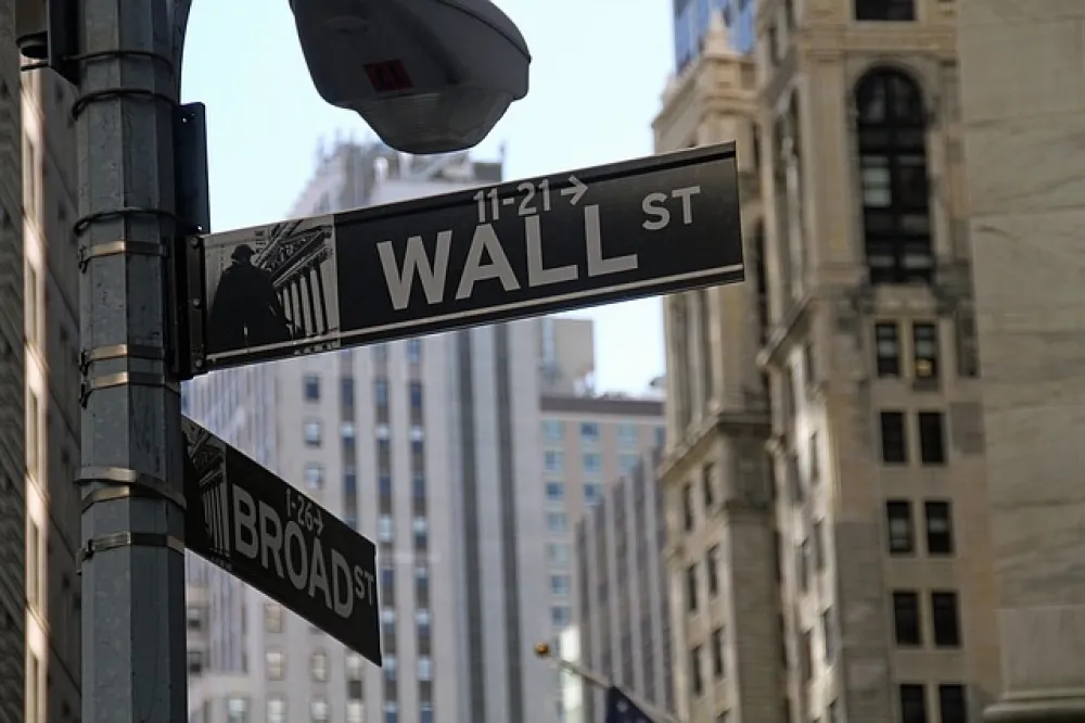 Благи раст Nasdaq индекса на Вол стриту