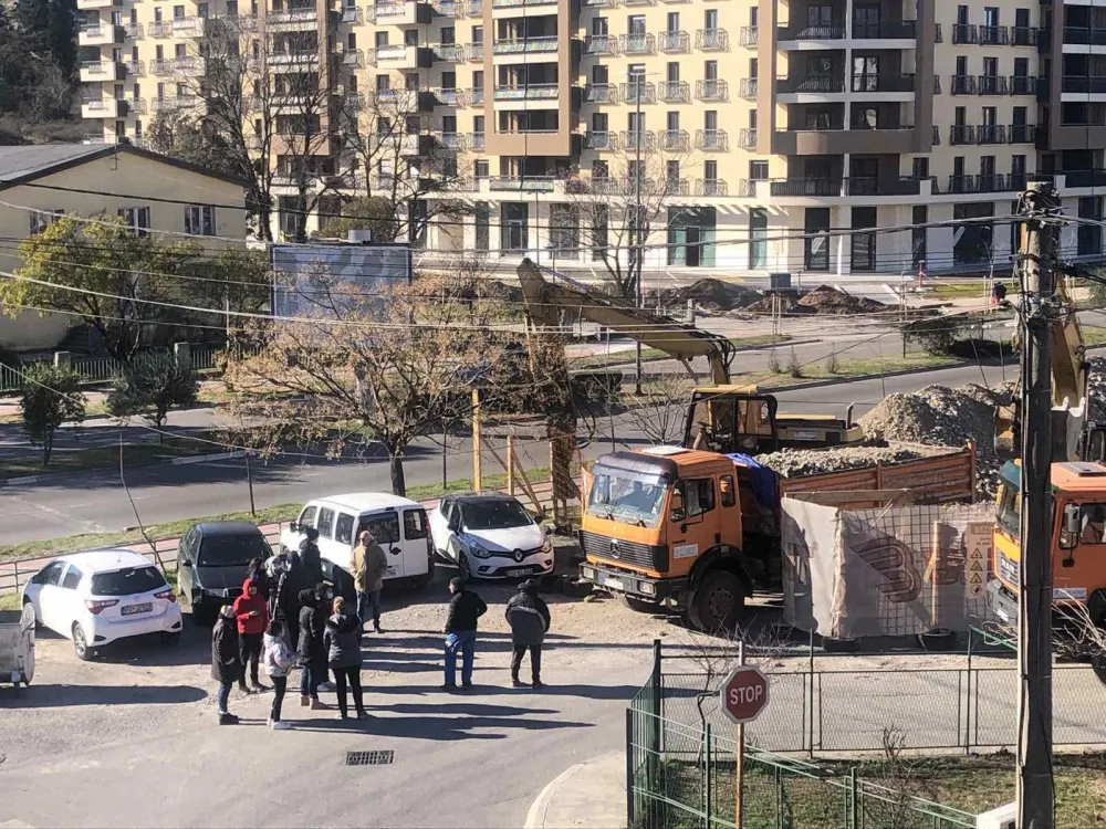 Други дан протеста због градње зграде у Старој вароши