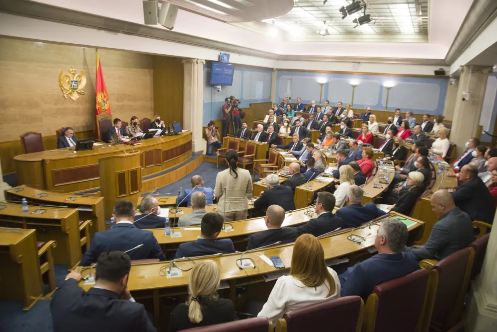 Питање покретања иницијативе за провјеру повјерења Влади - тачка спорења међу партијама на власти